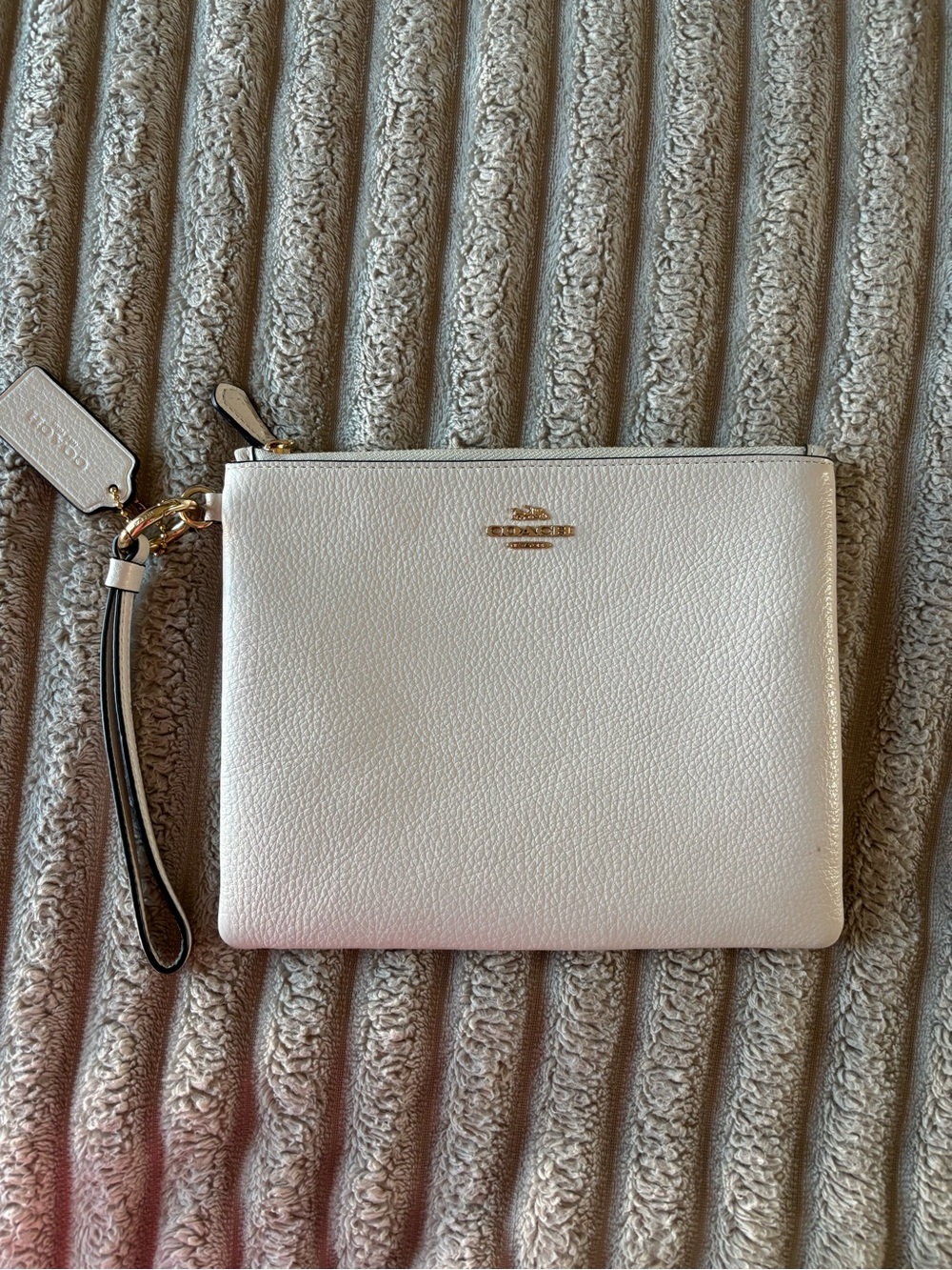 Coach Large L-Zip Leather Wristlet Pouch – Chalk White / Gold (Like New!)